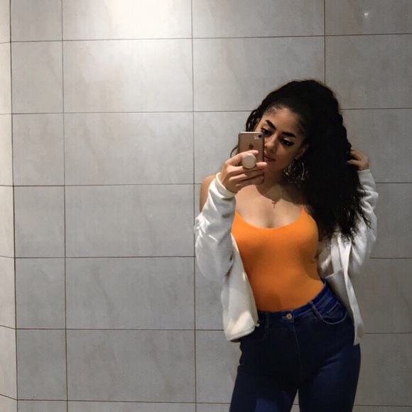 Meet your Posher, Elicia - Picture 7 of 8